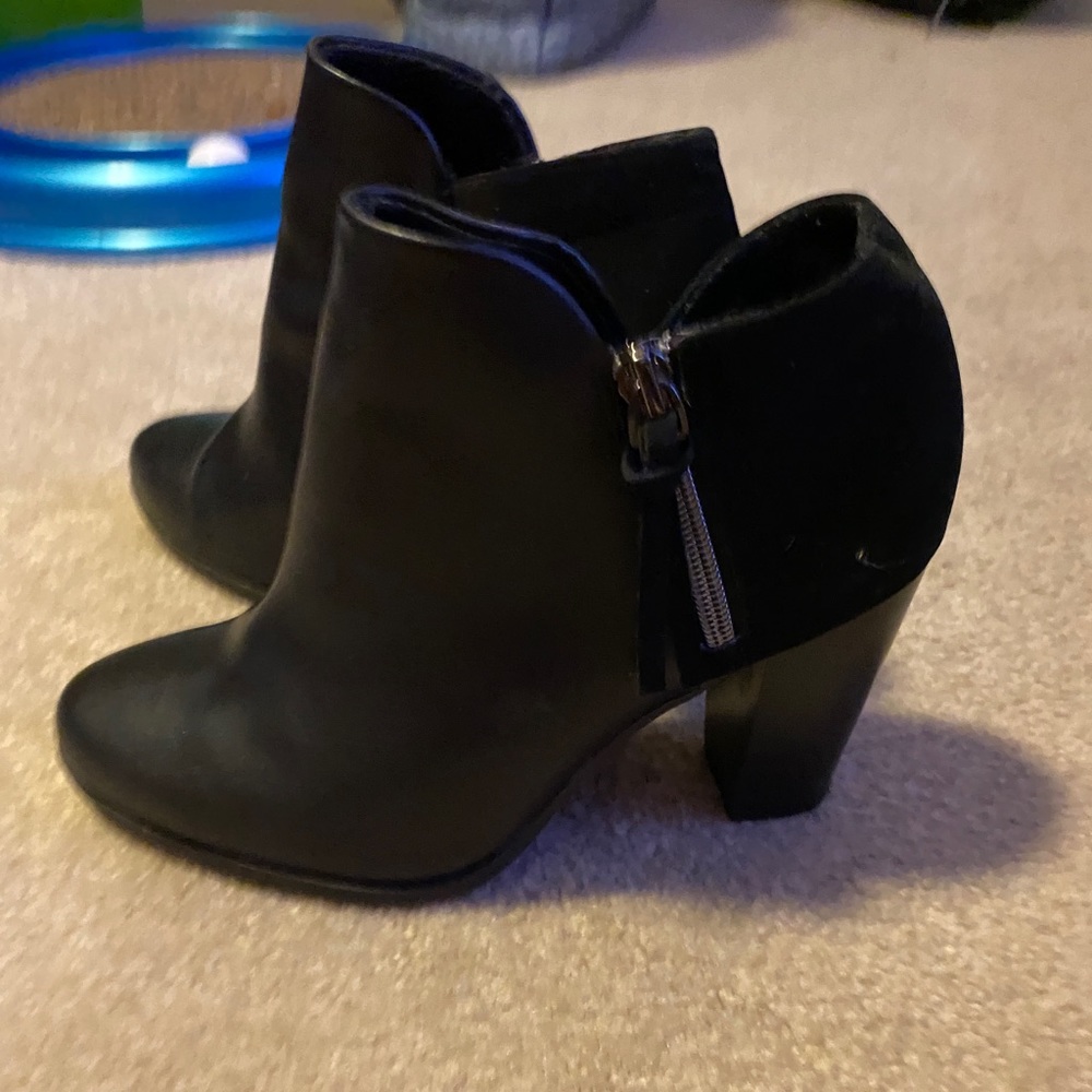 Fioni Booties 💜💜💜